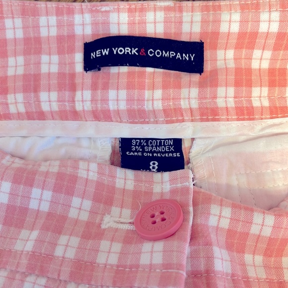 New York and Company checkered Capri pants - Picture 5 of 5